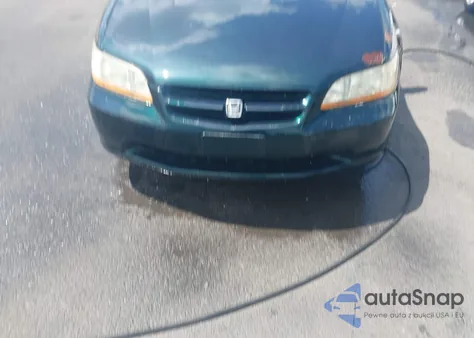 1998 Honda Accord Ex z USA, uszkodzony, nr VIN 1HGCG5656WA087805